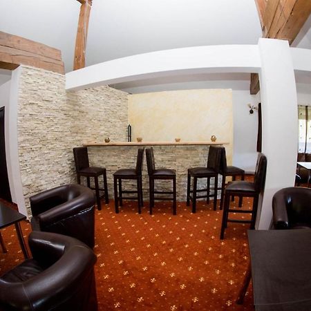 Hanul Simon Pensiune & Restaurant Bran  Bagian luar foto