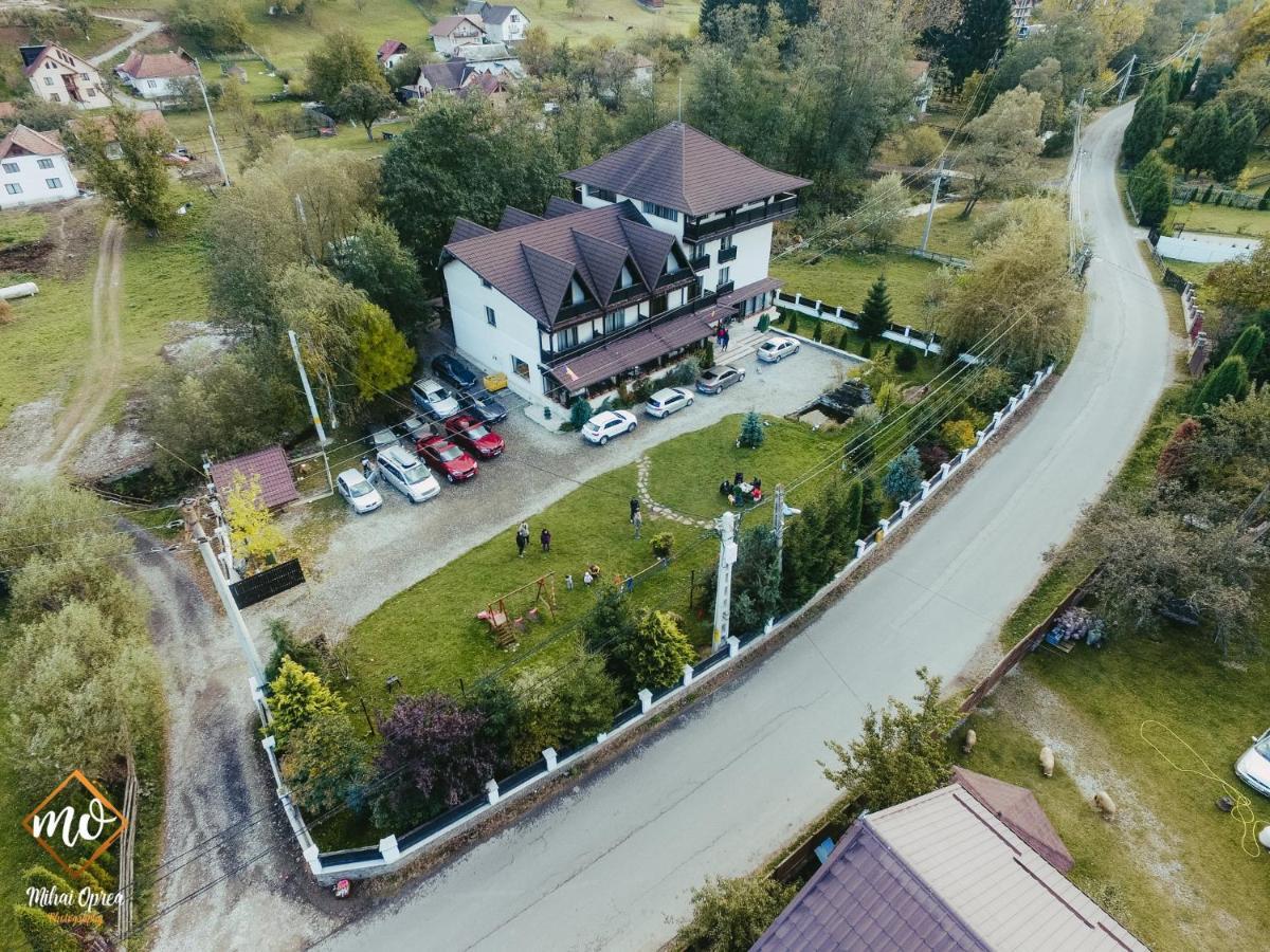 Hanul Simon Pensiune & Restaurant Bran  Bagian luar foto