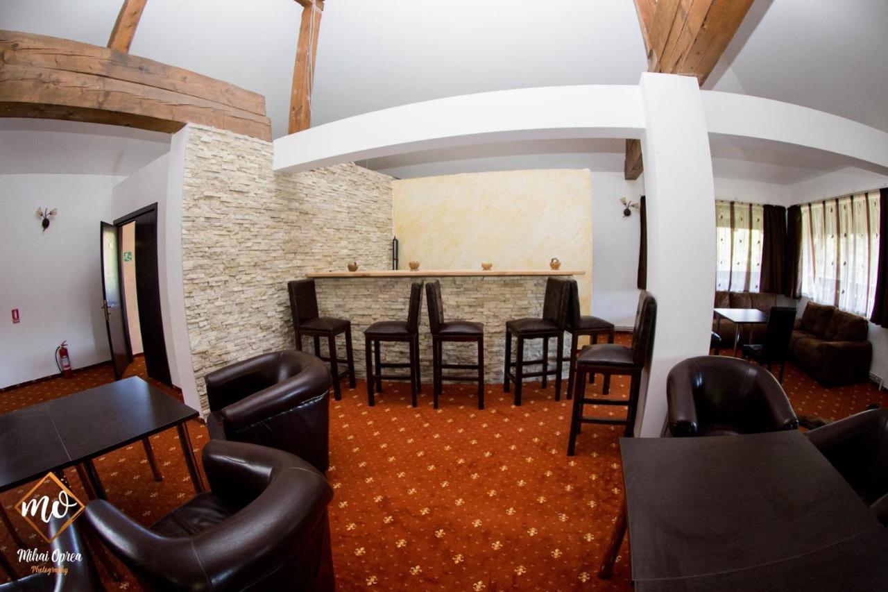 Hanul Simon Pensiune & Restaurant Bran  Bagian luar foto