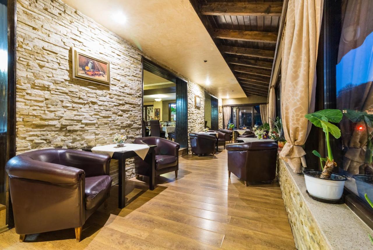 Hanul Simon Pensiune & Restaurant Bran  Bagian luar foto
