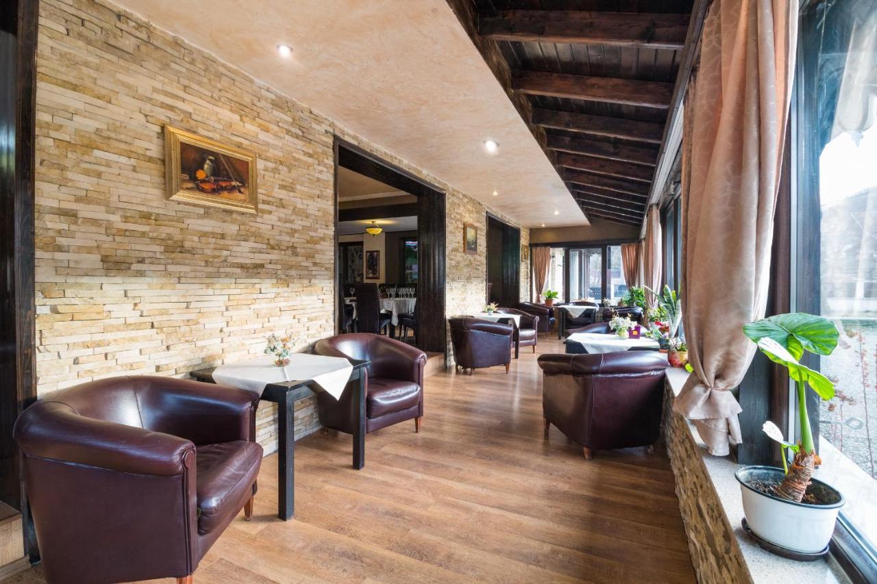 Hanul Simon Pensiune & Restaurant Bran  Bagian luar foto