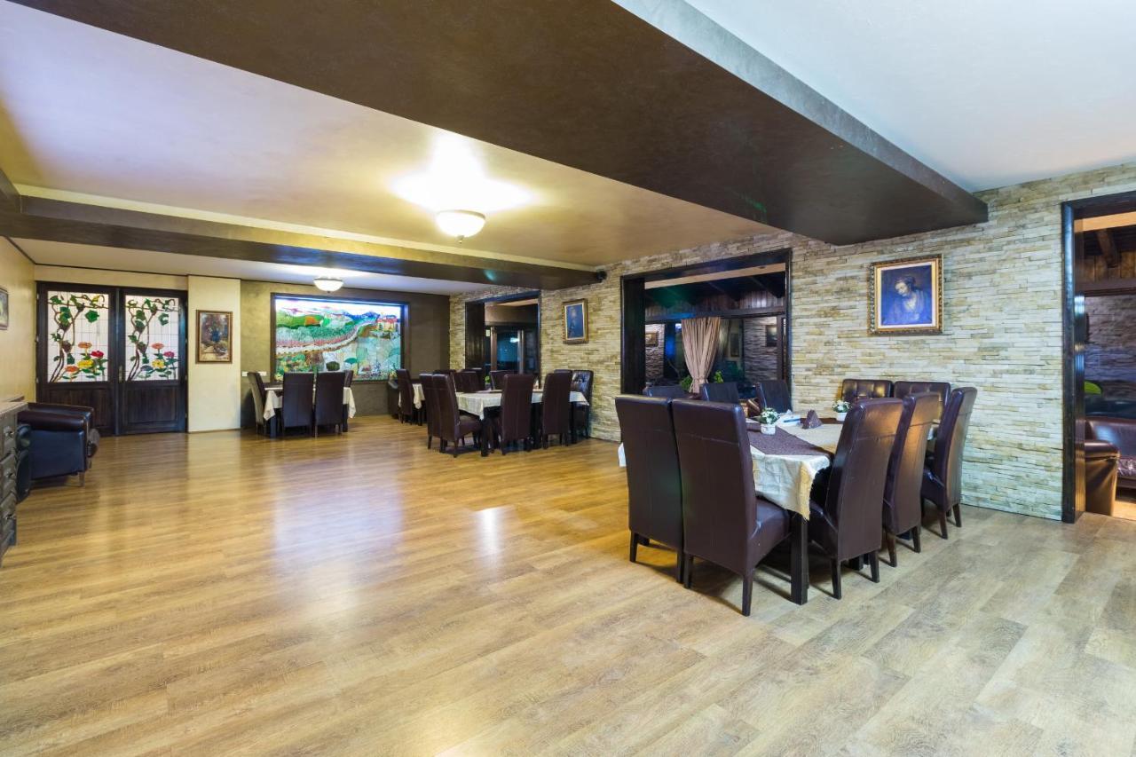 Hanul Simon Pensiune & Restaurant Bran  Bagian luar foto